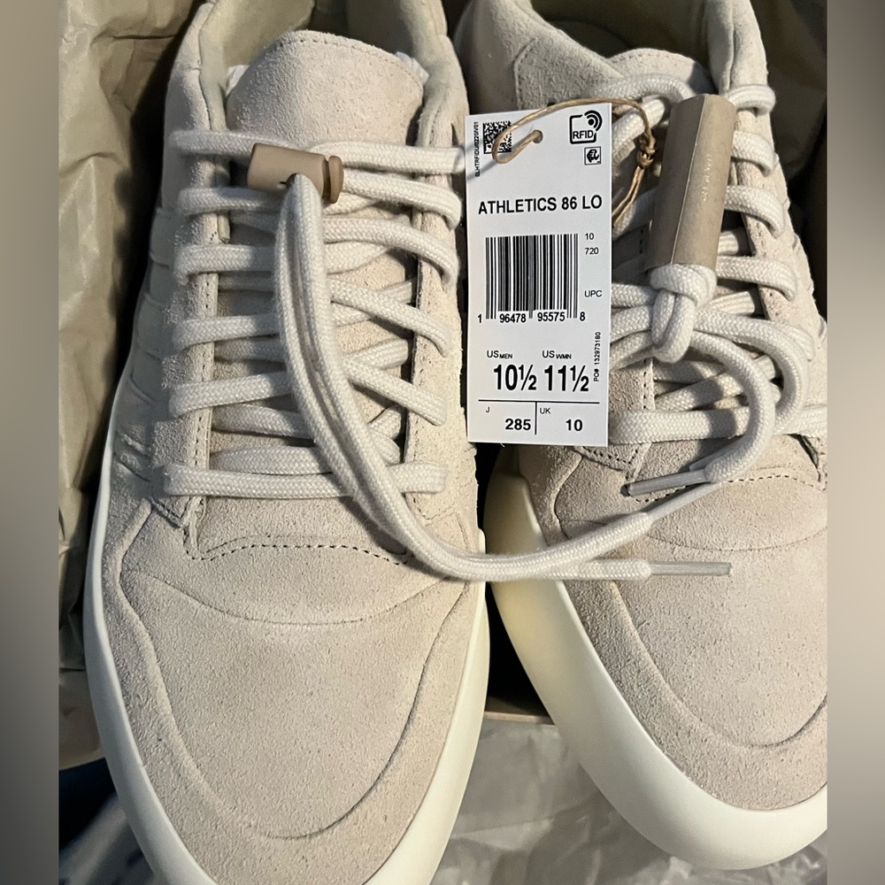 ADIDAS  X FEAR OF GOD “ Talc “ 

 - 86  “ Low “

 - w/ Extra Laces - Picture 10 of 15